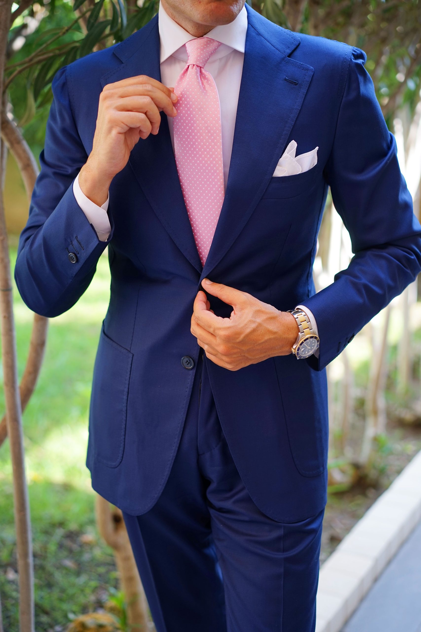 blue suit pink tie