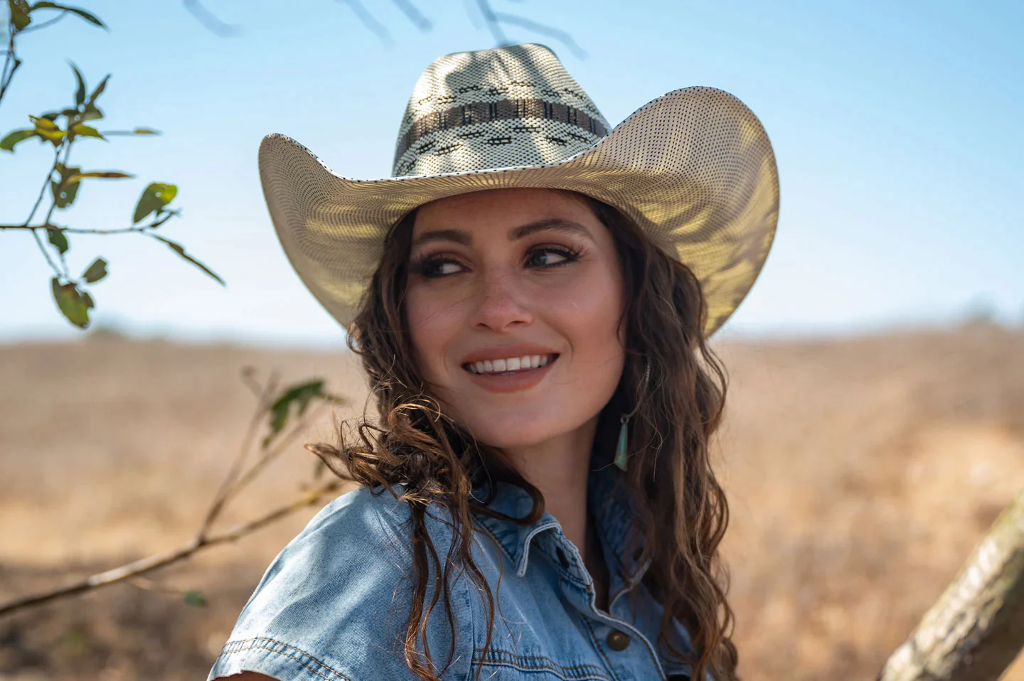 Women’s cowboy hats: Elevate Your Western Look插图4