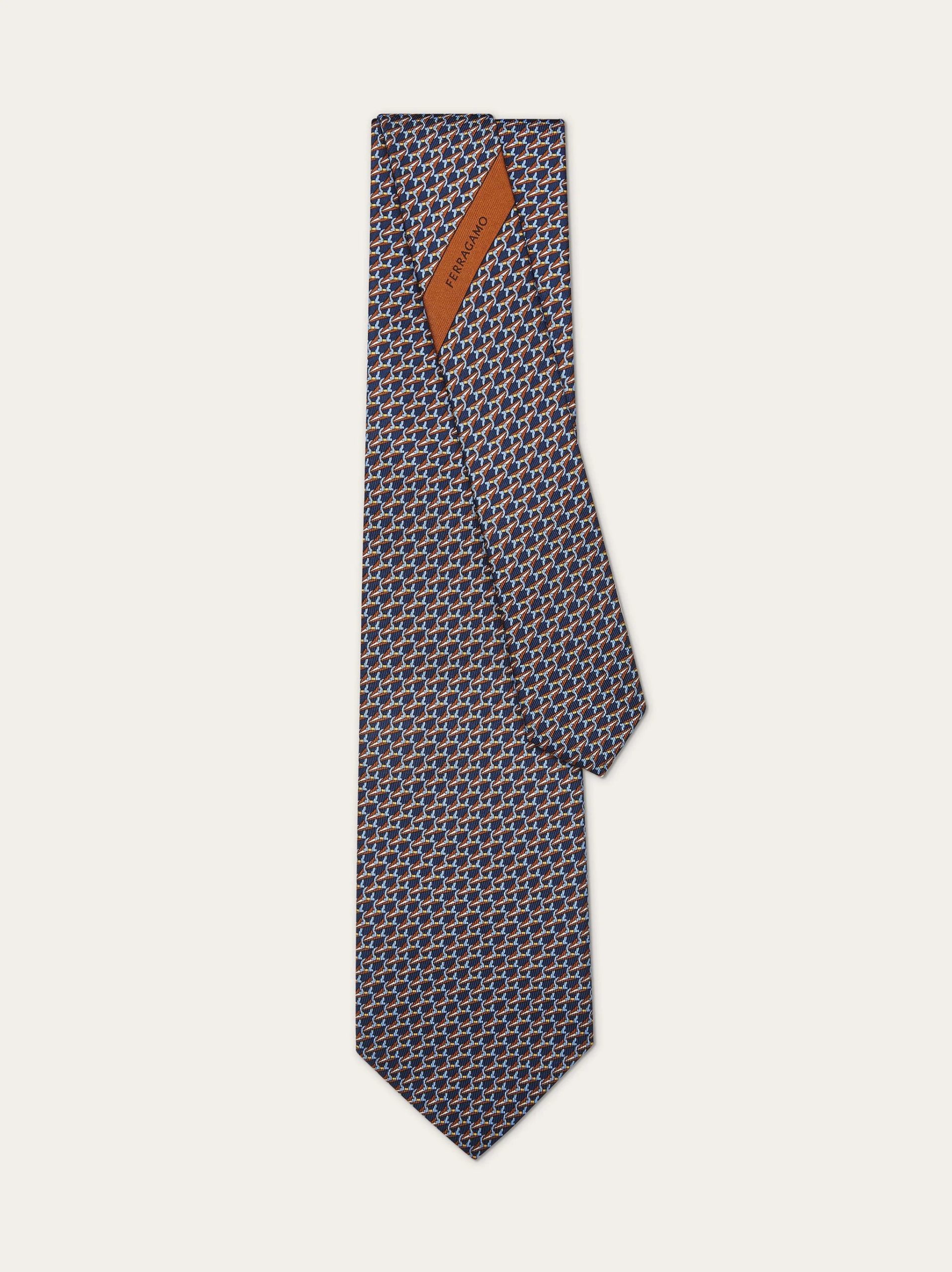 Ferragamo tie: Elevate Your Look with Italian Elegance缩略图