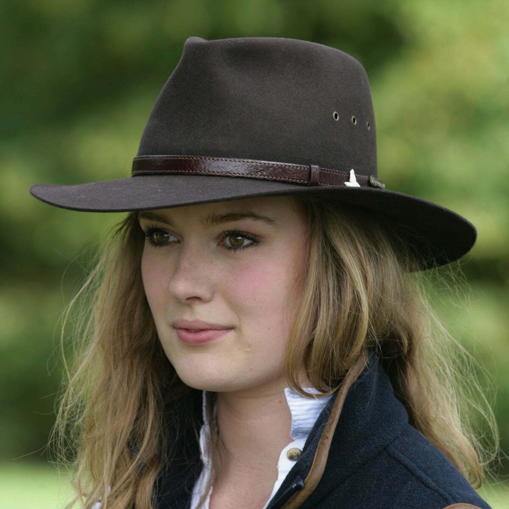 akubra hat