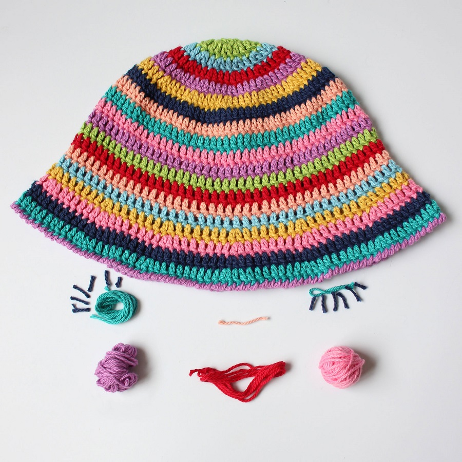 Crochet a hat